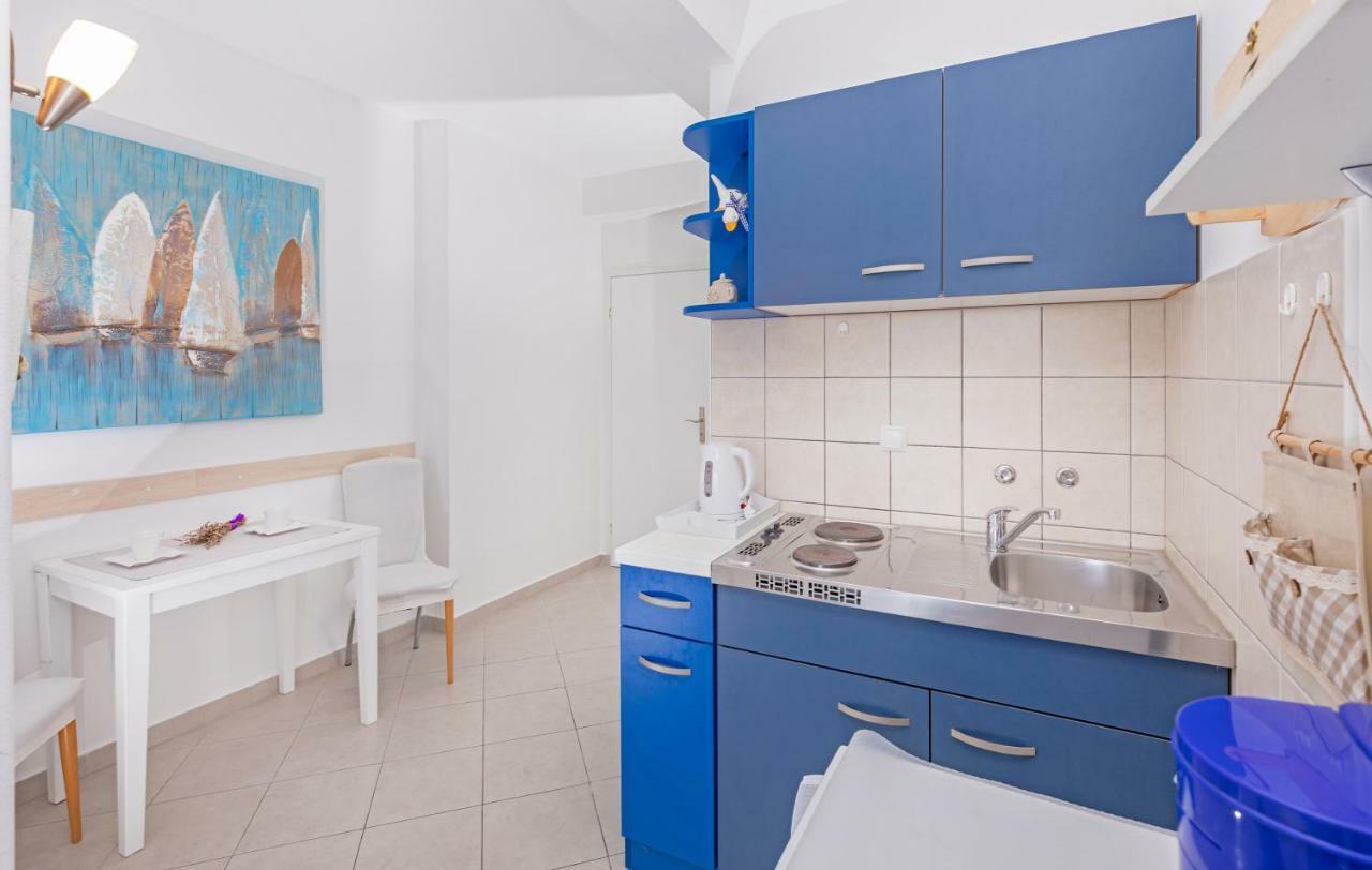 Mirela Apartment *